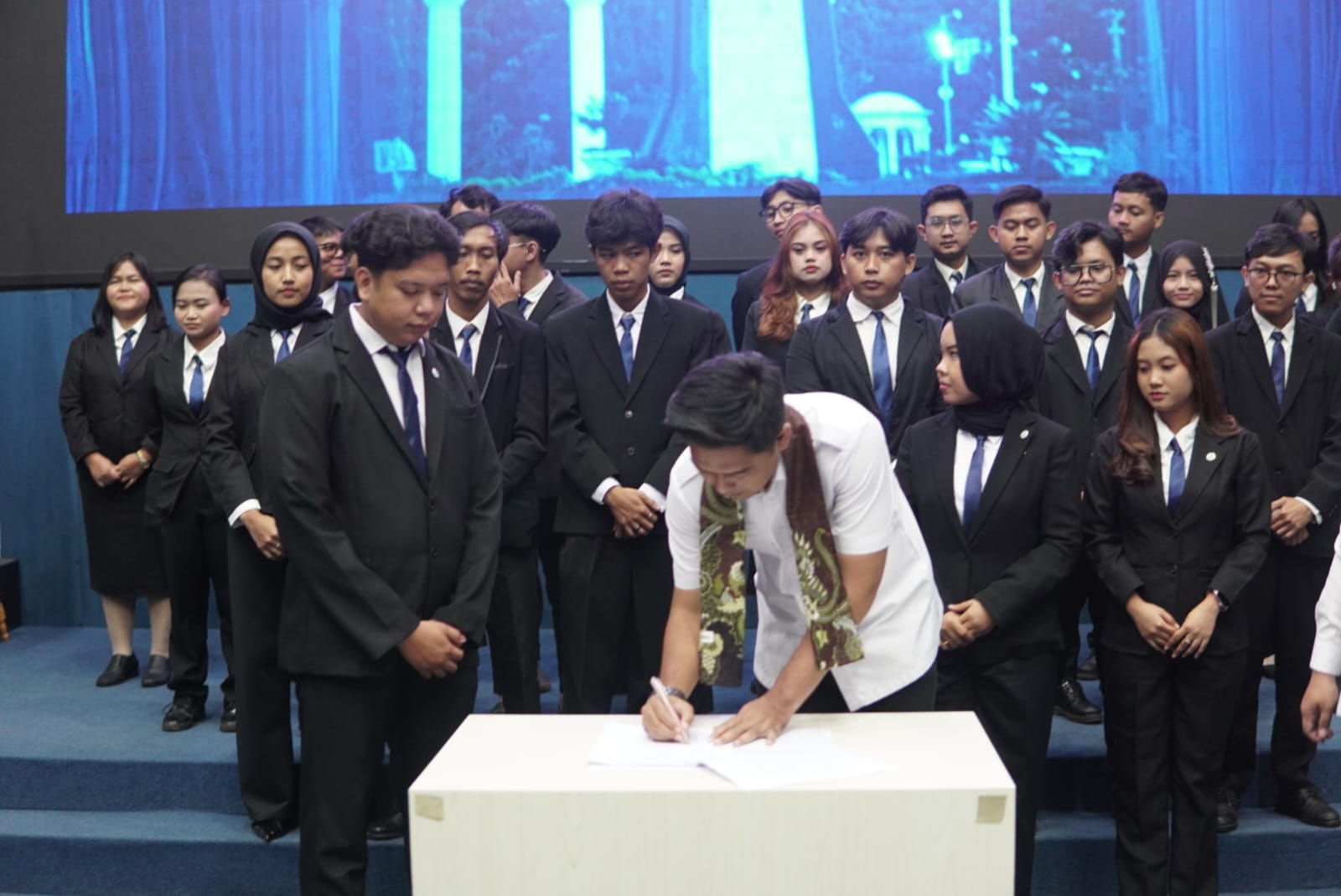 Komunitas pengusaha muda HIPMI PT UT Bogor